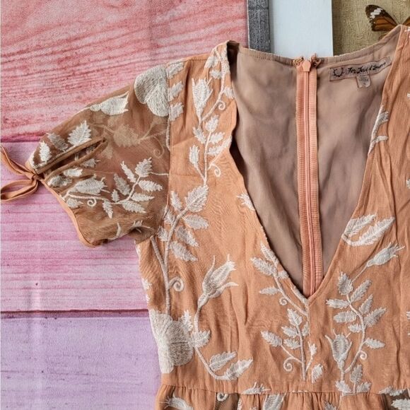 For Love and‎ Lemons Peach Mia Floral Embroidered Sheer Tiered Maxi Dress Small - Picture 6 of 7